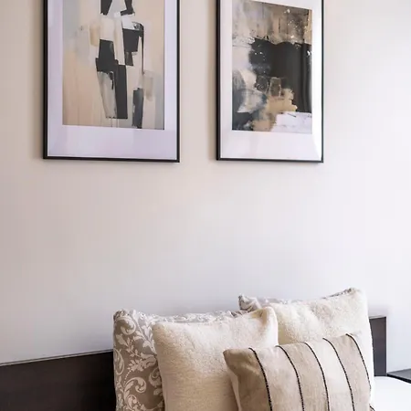 Stylish & Cozy Center By Prestige Homes Apartamento