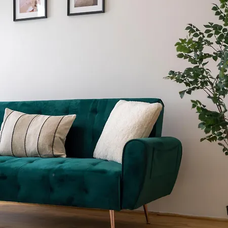 Stylish & Cozy Center By Prestige Homes Apartamento